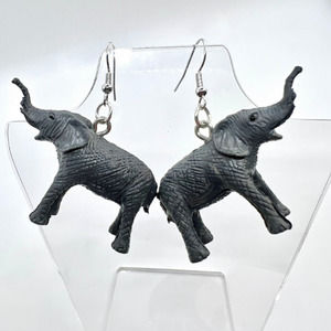 Elephant Earrings - Animal Earrings - Zoo Earrings - Africa Earring s- Teacher